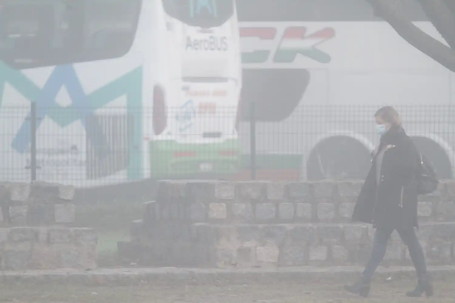 Martes con visibilidad reducida por niebla en la capital de Santa Fe