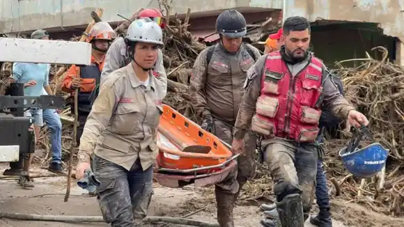 Por deslave en Las Tejerías: Cuerpos de rescate y salvamento activados en máximo despliegue