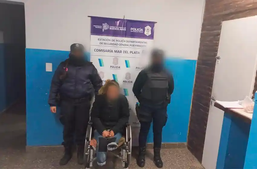 Atrapan a dos hombres y una mujer en silla de ruedas forzando la puerta de un Pet Shop
