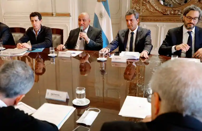El Gabinete nacional aclaró que «de ninguna manera hay un ajuste» en áreas del Gobierno