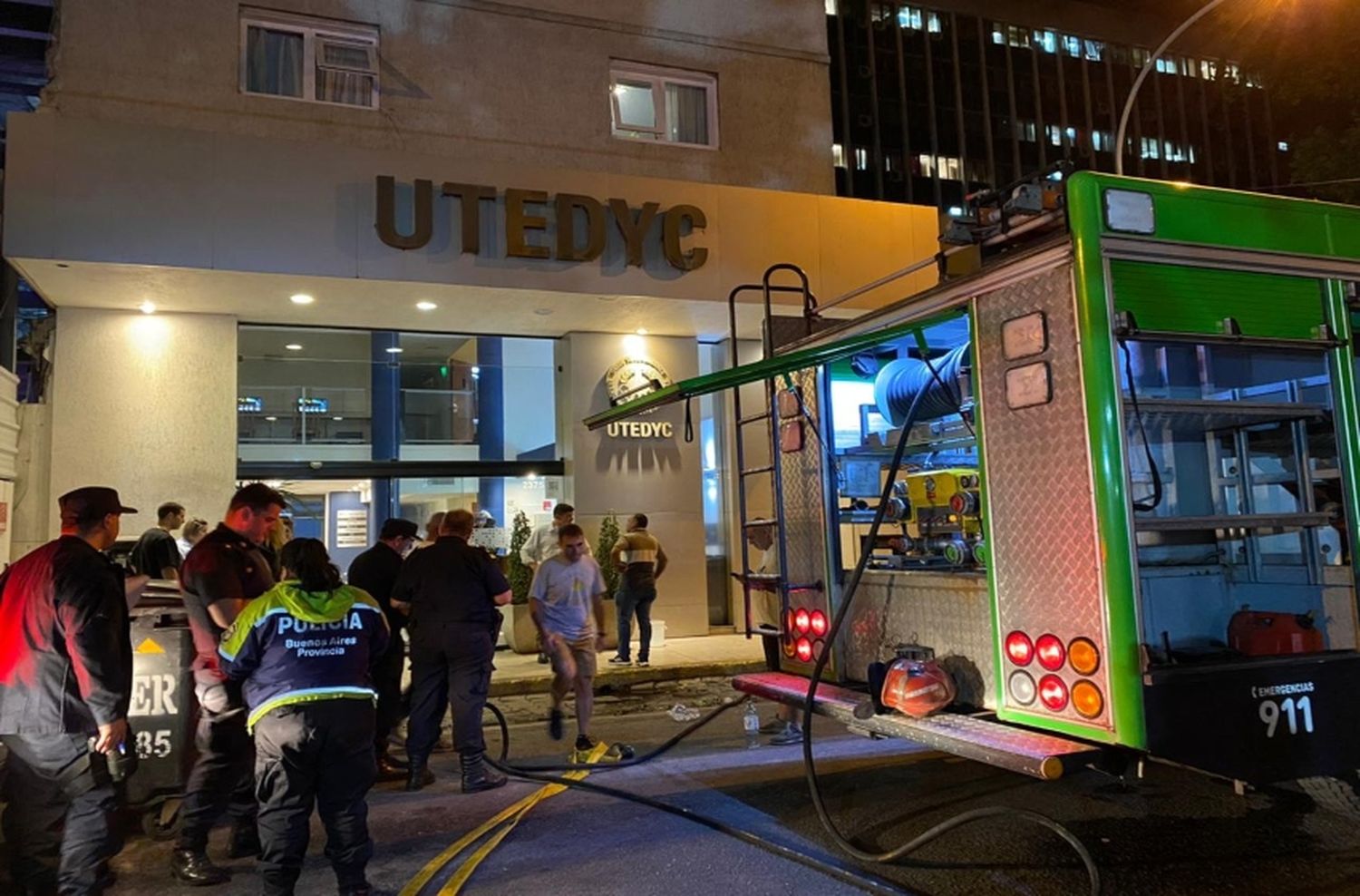 Evacuaron un hotel céntrico por un incendio en la cocina