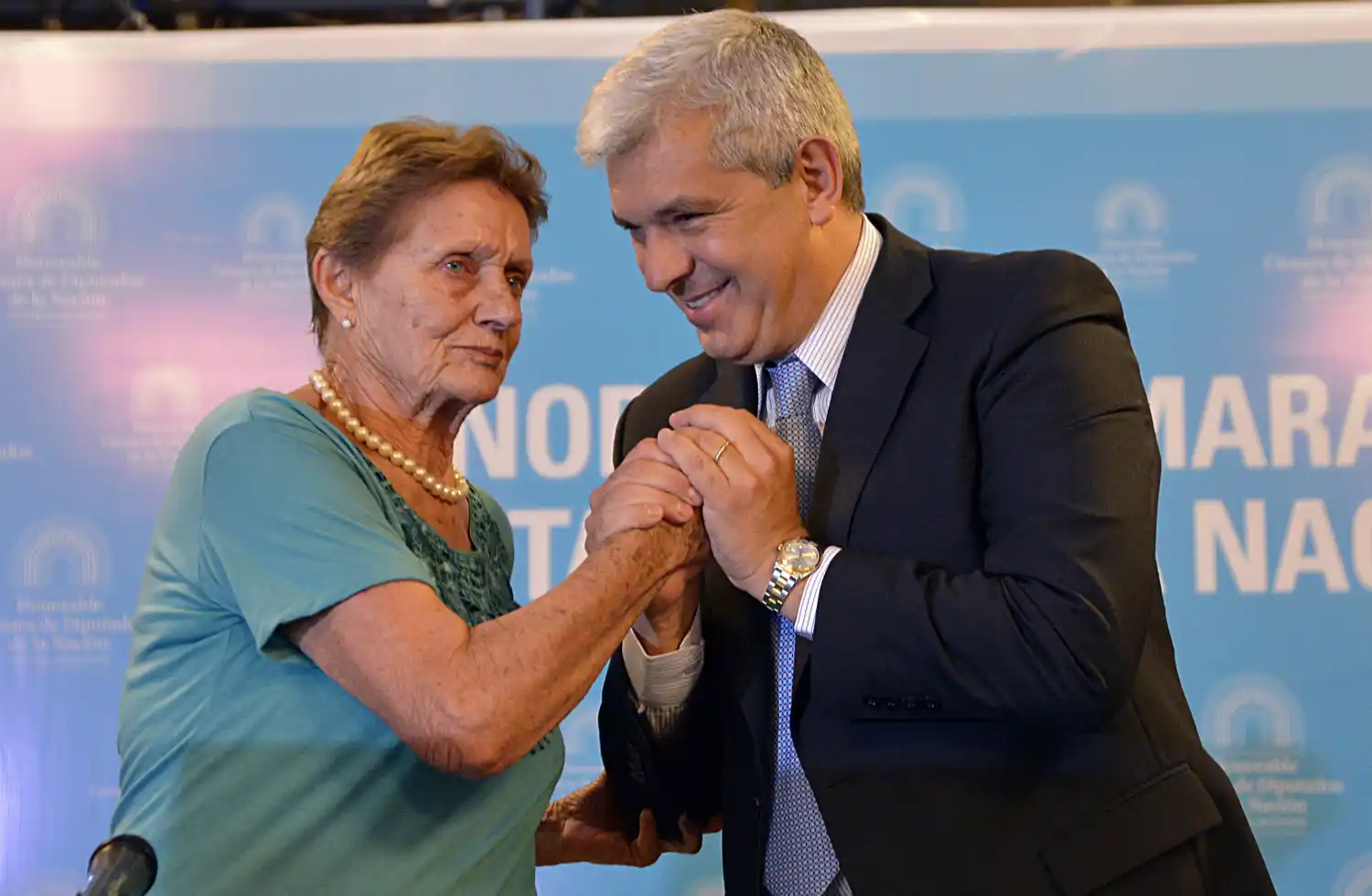 Julián Domínguez homenajeó a la enfermera que cuidó a Evita Perón