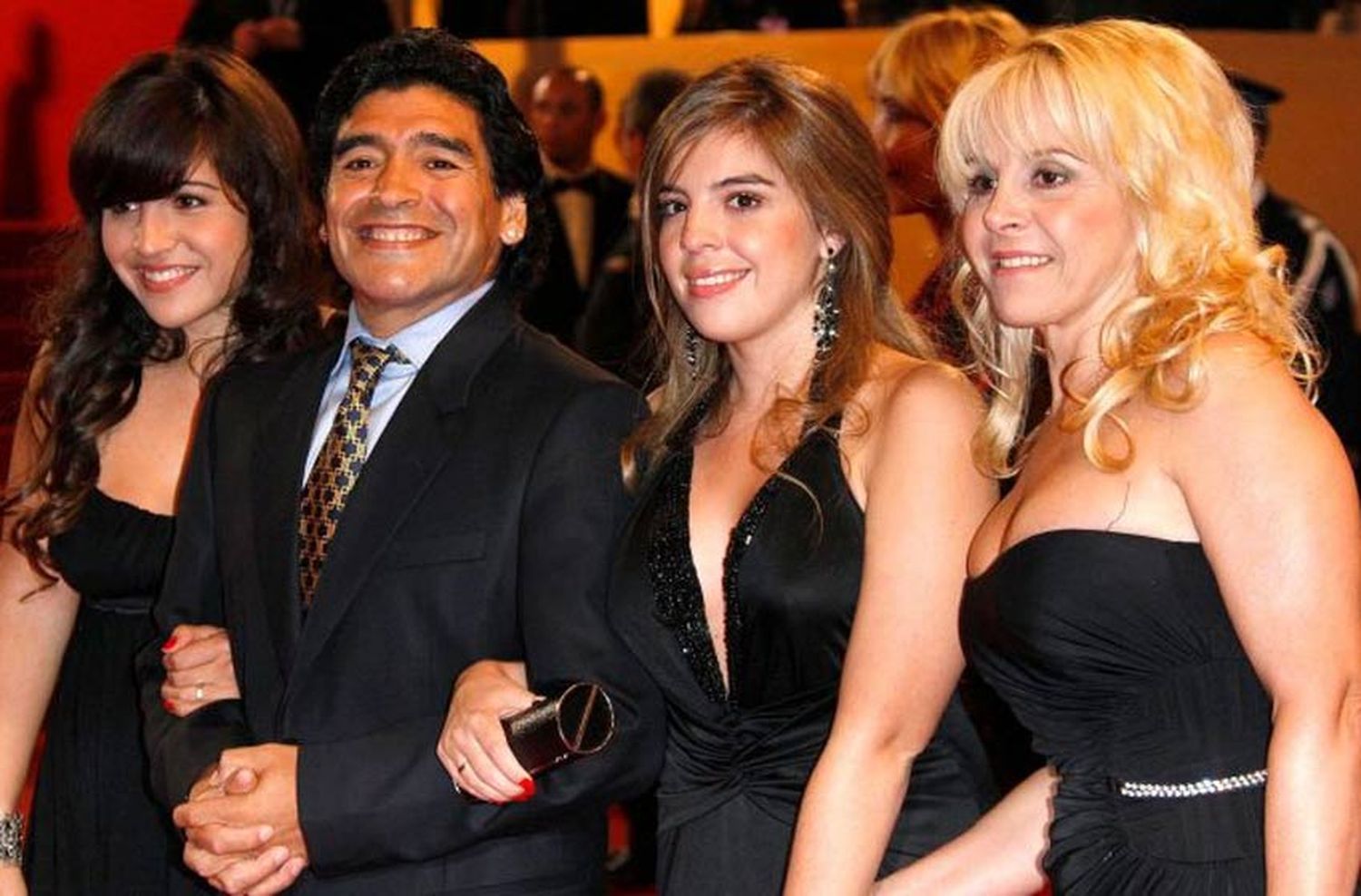 El inesperado encuentro de la familia Maradona que revolucionó las redes sociales