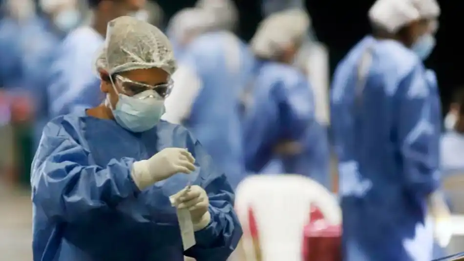Fuerte subida de casos: El promedio diario llegó a los 12 mil contagios y es récord en la Provincia