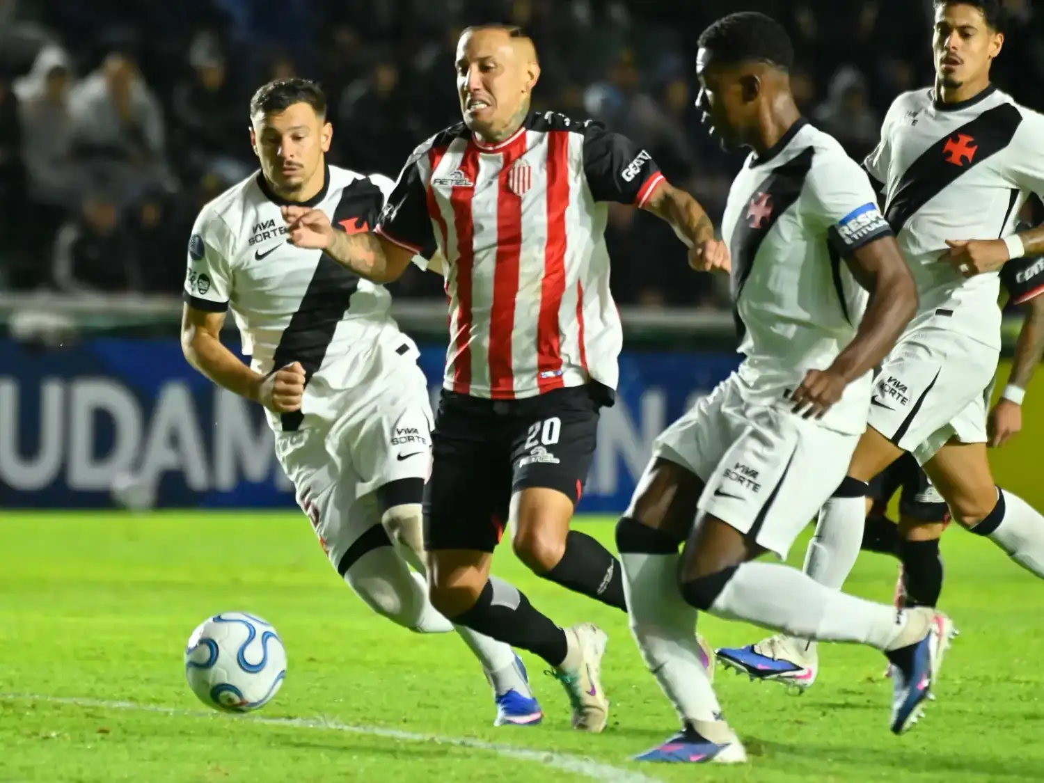 Barracas sufrió una dura derrota en su última presentación