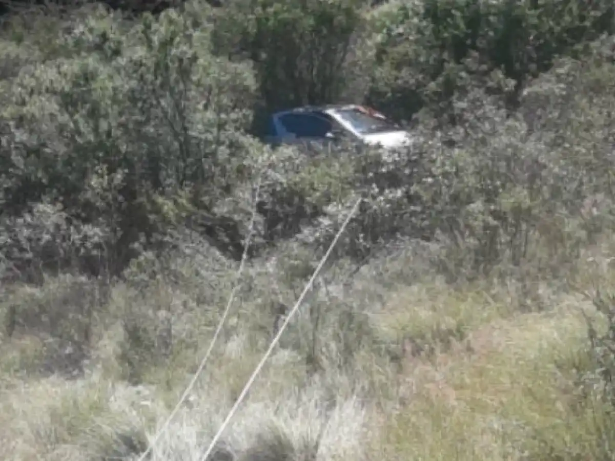 Cayó con su auto por un precipicio en el Camino del Cuadrado