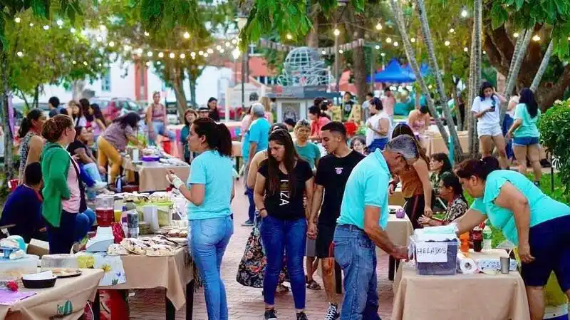 Masiva concurrencia de vecinos a las ferias 
del fin de semana organizadas por el Municipio