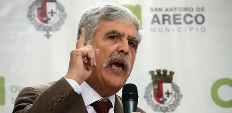 De Vido inauguró nodo de fibra óptica en San Antonio de Areco