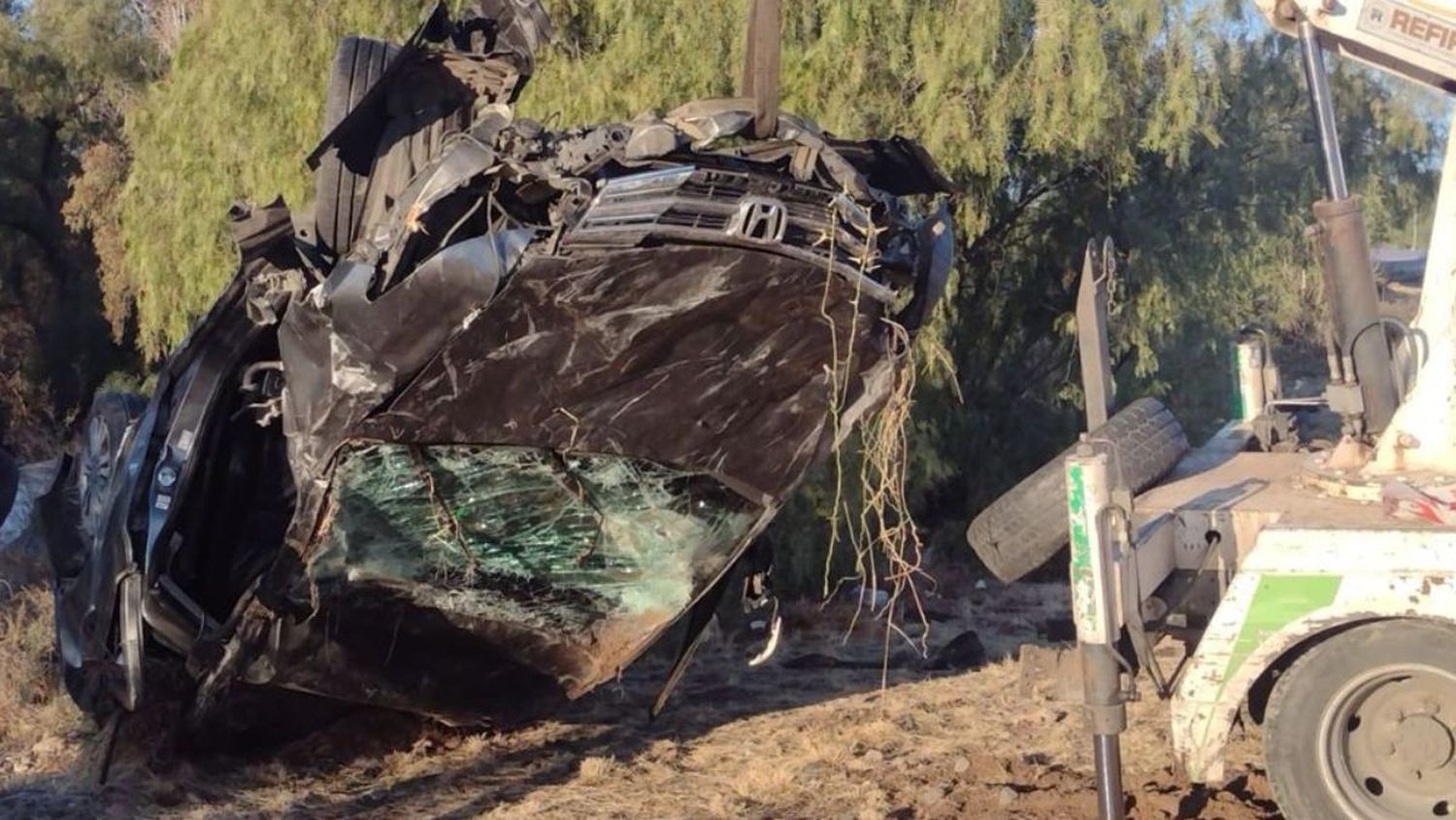 Accidente fatal en Mendoza: chocó, cayó por un barranco y murió