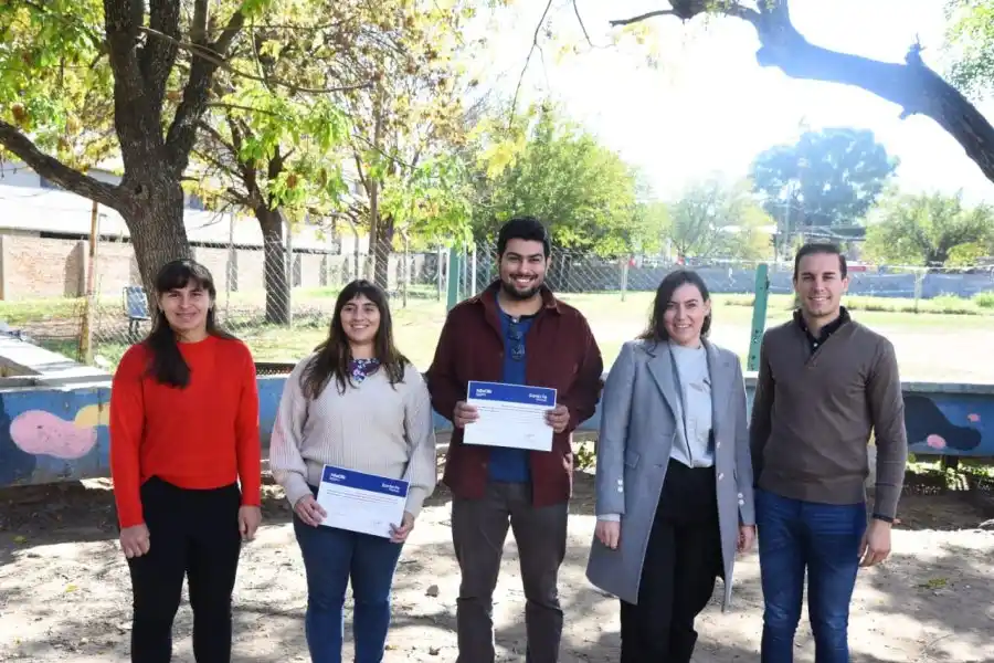 La provincia reconoció a organizaciones rosarinas beneficiarias en la convocatoria poes+i 2021 y presentó la edición 2022