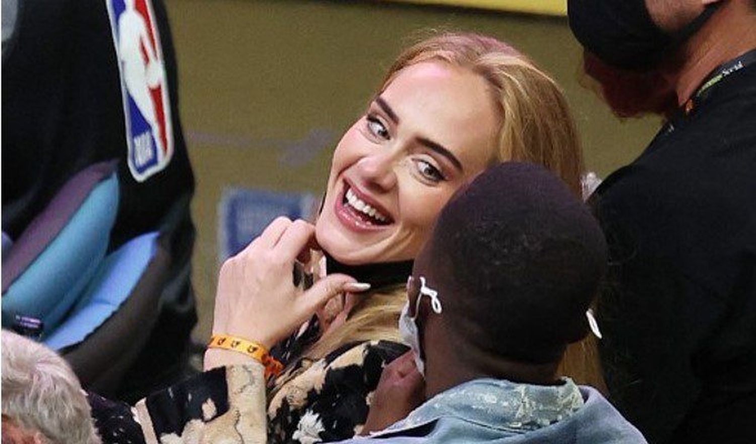 ¡IMPRESIONANTE! Después de echarse una lloraíta, Adele desaparece de escenario en Las Vegas