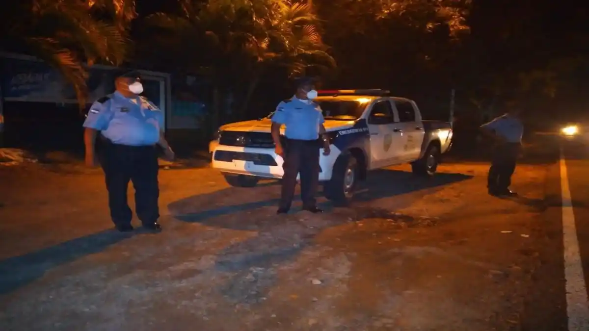 SE LES TRUNCÓ EL SUEÑO AMERICANO: capturan en Honduras a un coyote con 15 migrantes venezolanos