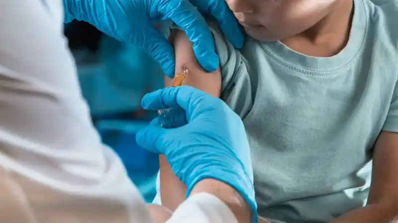 Anunciaron que comenzará la vacunación pediátrica contra el Covid a partir de los 6 meses