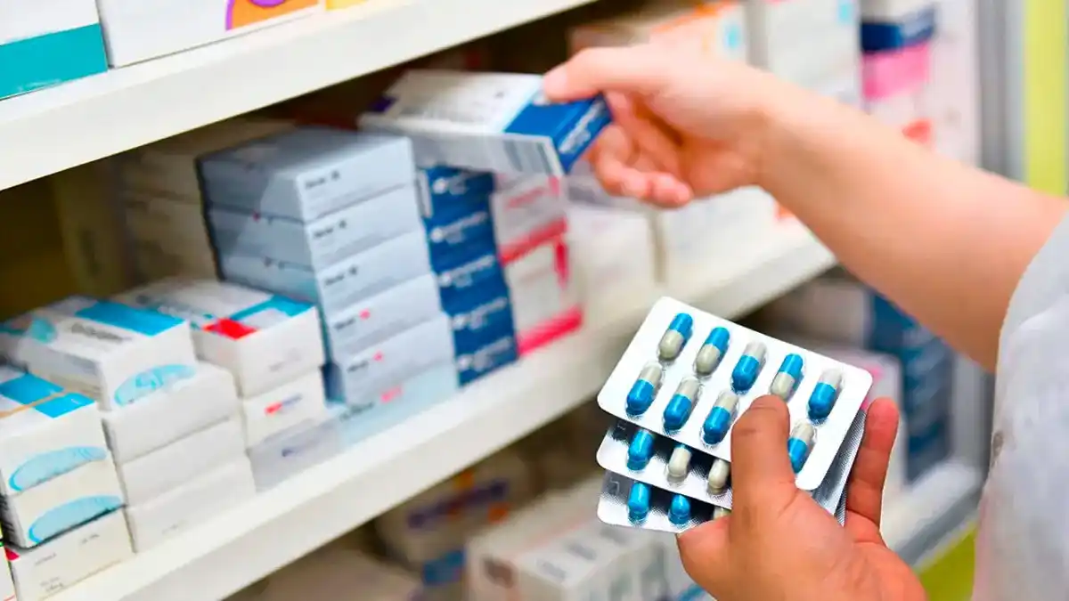 A partir del DNU presidencial, entre otros cambios, se habilita a comercios que no sean farmacias para comercializar medicamentos de venta libre. Foto: Gentileza.