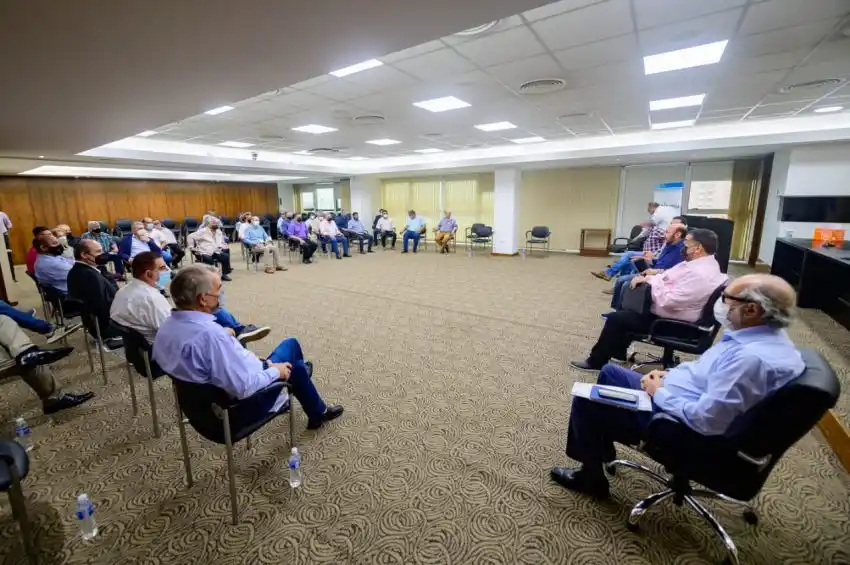 Jofré destacó el criterio de equidad del gobernador para asistir a municipios y comisiones de fomento