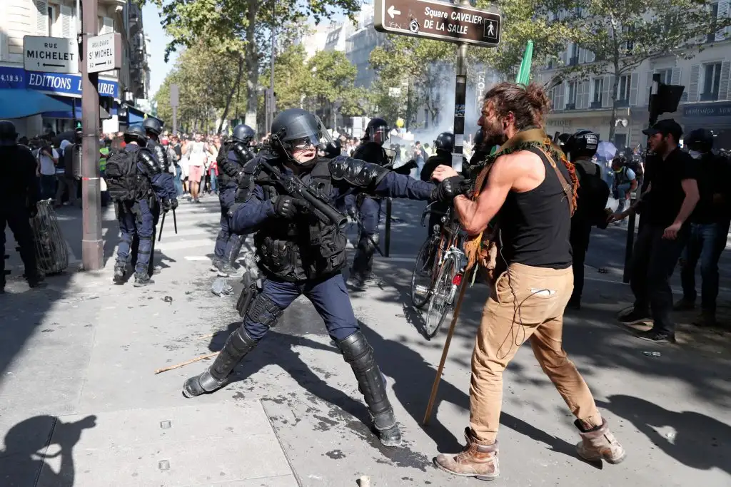 Más de 150 detenidos en París, en otra jornada de manifestaciones e incidentes