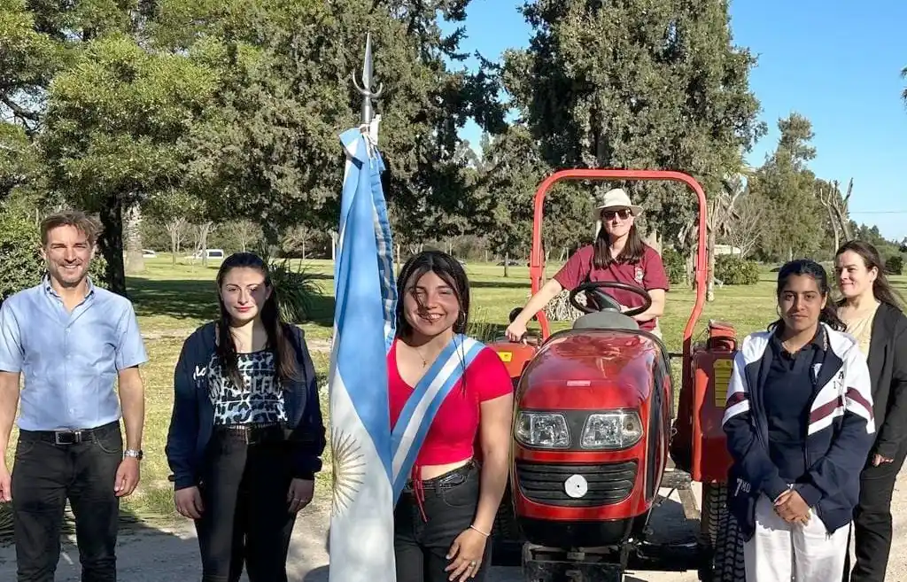 Los estudiantes aprenden la actividad agropecuaria