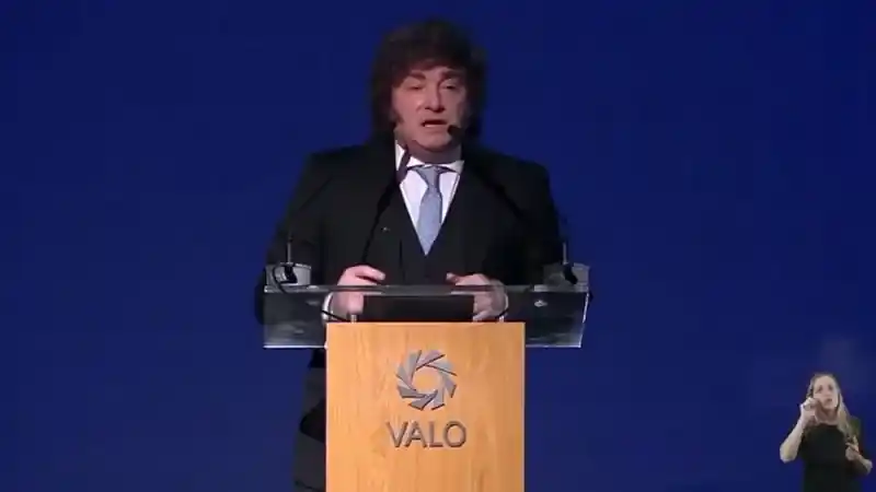 Milei aseguró que insistirá con el "apretón monetario" para contener la inflación