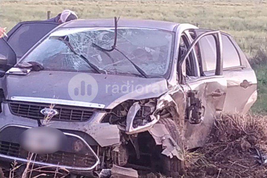 Tremendo vuelco en jurisdicción de Villa San José: hay dos personas hospitalizadas