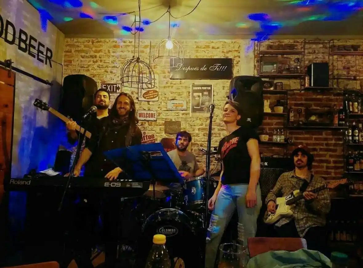 Encuentro. Lumbalgia, cinco años de música y escenarios compartidos