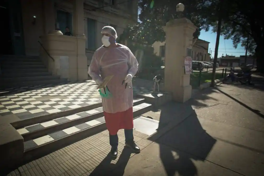 Gini Cambaceres: "El crecimiento de casos se da por el comportamiento social"