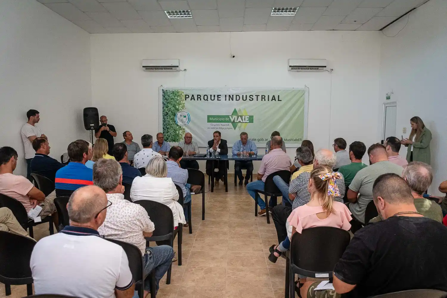 Autoridades provinciales y representantes del sector rural se unen para mejorar caminos