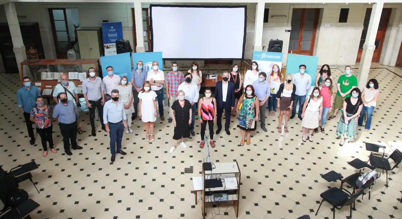 Adiós a los manicomios: Neuropsiquiátricos se transformarán en espacios abiertos a la comunidad 