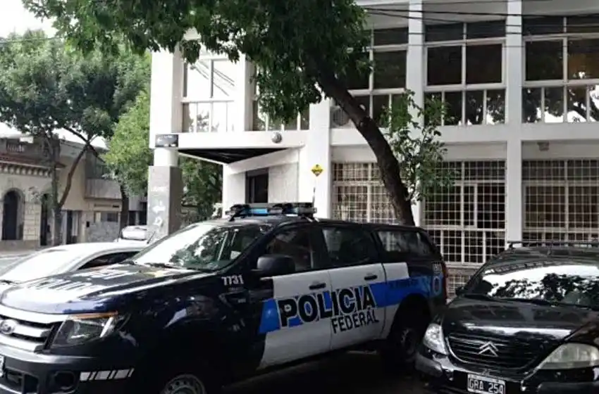 Cuadernos de las coimas: realizaron allanamientos en tres empresas de Rosario