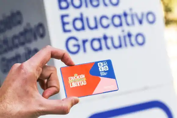 El gobierno provincial suspendió el Boleto Educativo Gratuito y prometió reactivarlo en febrero