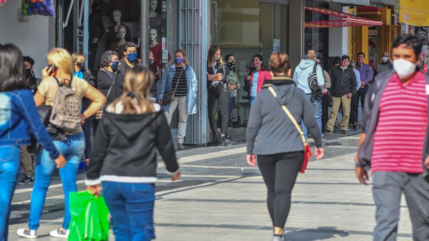 En Paraná analizan la reducción de los horarios en comercios