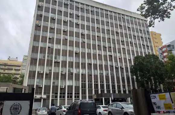 Piden que se "desarchiven" causas sobre presuntos abusos de un hombre