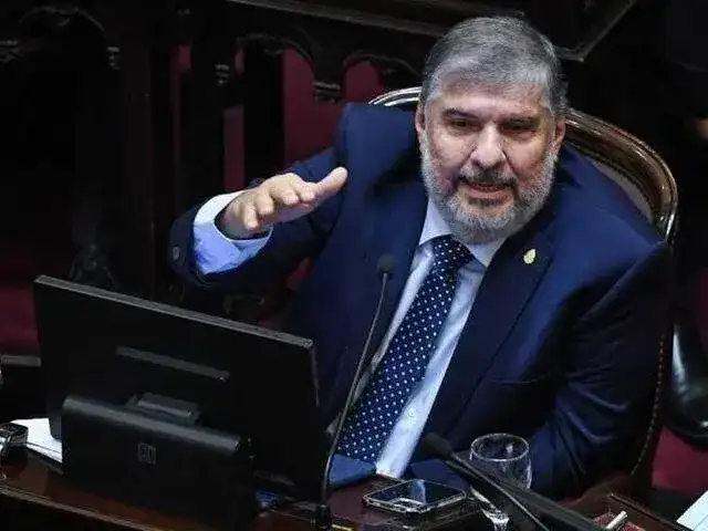 Mayans sube la apuesta: “Con 37 votos 
nosotros podemos destituir al jefe de Gabinete”