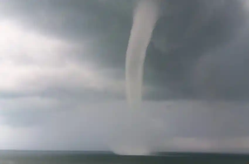 Se registró una tromba marina en Necochea