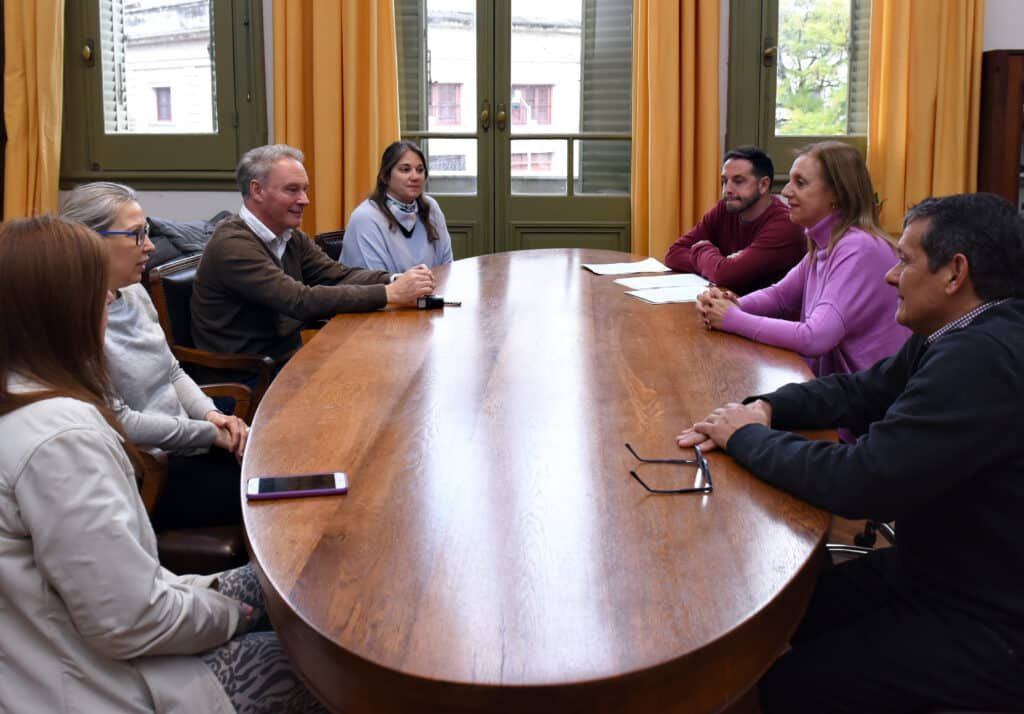 Benedetti y Schneider firmaron convenios de interacción entre la facultad y el municipio