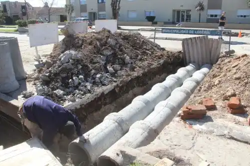 LOBERIA: Continuan los trabajos en la calle Necochea