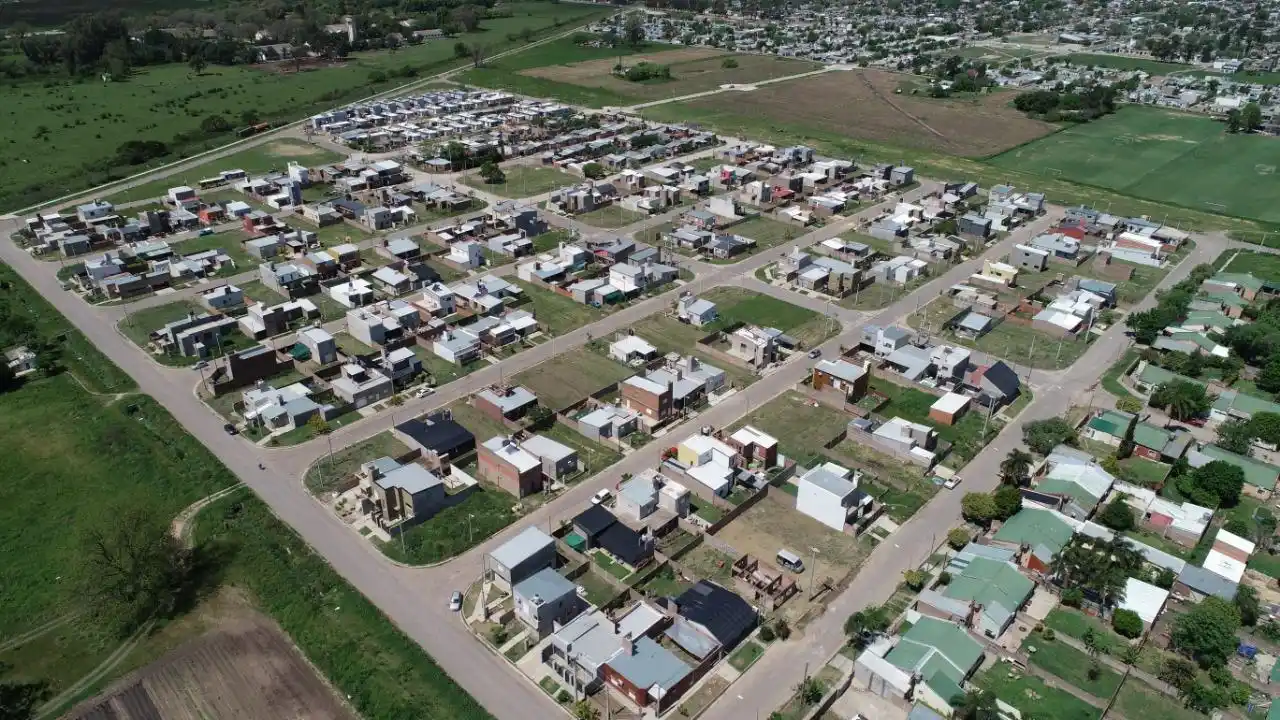 Corral: “Nace el sueño de la casa propia para 59 familias en Nueva Esperanza Este”