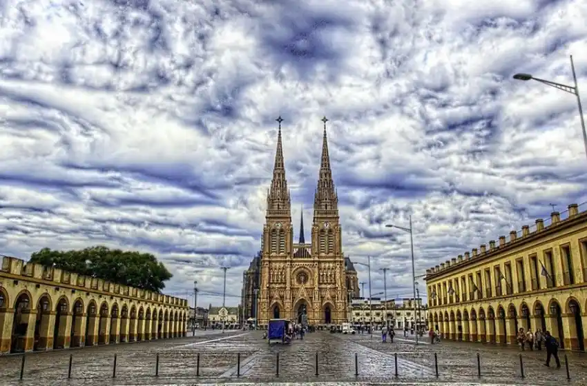 Miles de argentinos celebran el día de Nuestra Señora de Luján