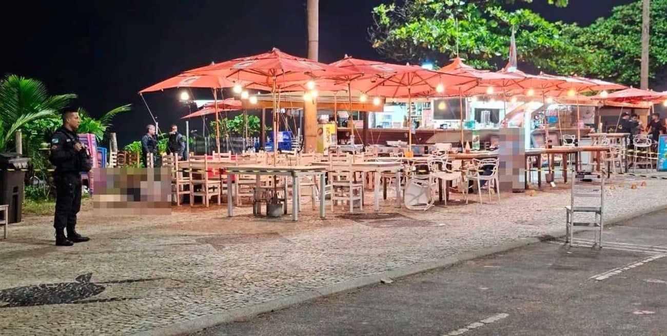 El lugar de los hechos, con la policía custodiando la escena del crimen. Crédito: Gentileza O Globo.