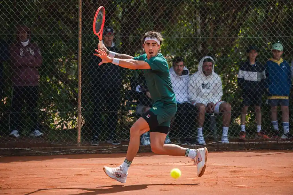 Comesaña no pudo con Etcheverry y quedó eliminado en Hamburgo