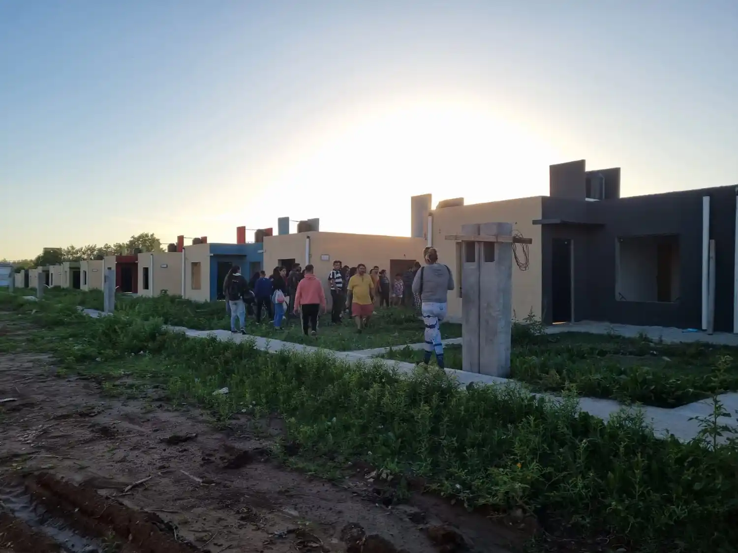 Los preadjudicatarios permanecerán en el predio.