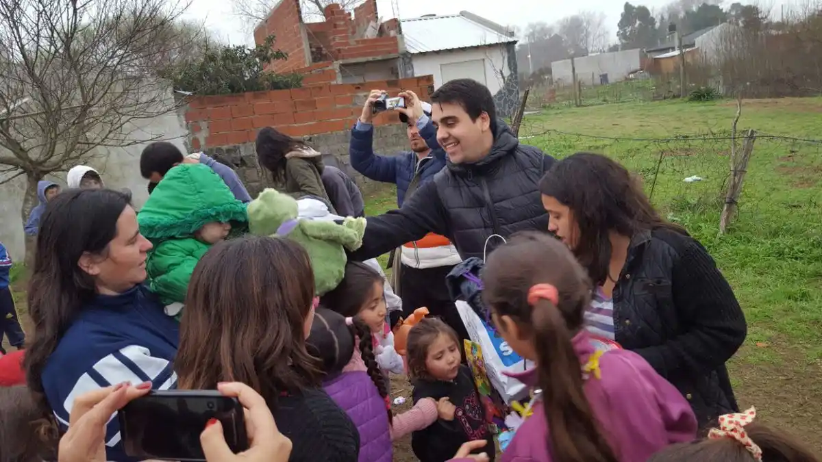 La Costa: Candidato de CUMPLIR propuso un plan para que los vecinos puedan ver fútbol gratis
