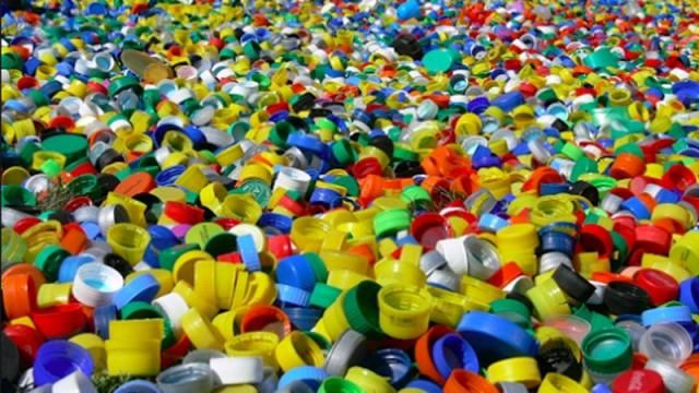El hospital de Nogoyá recibió sillas hechas con más de mil kilos de tapitas