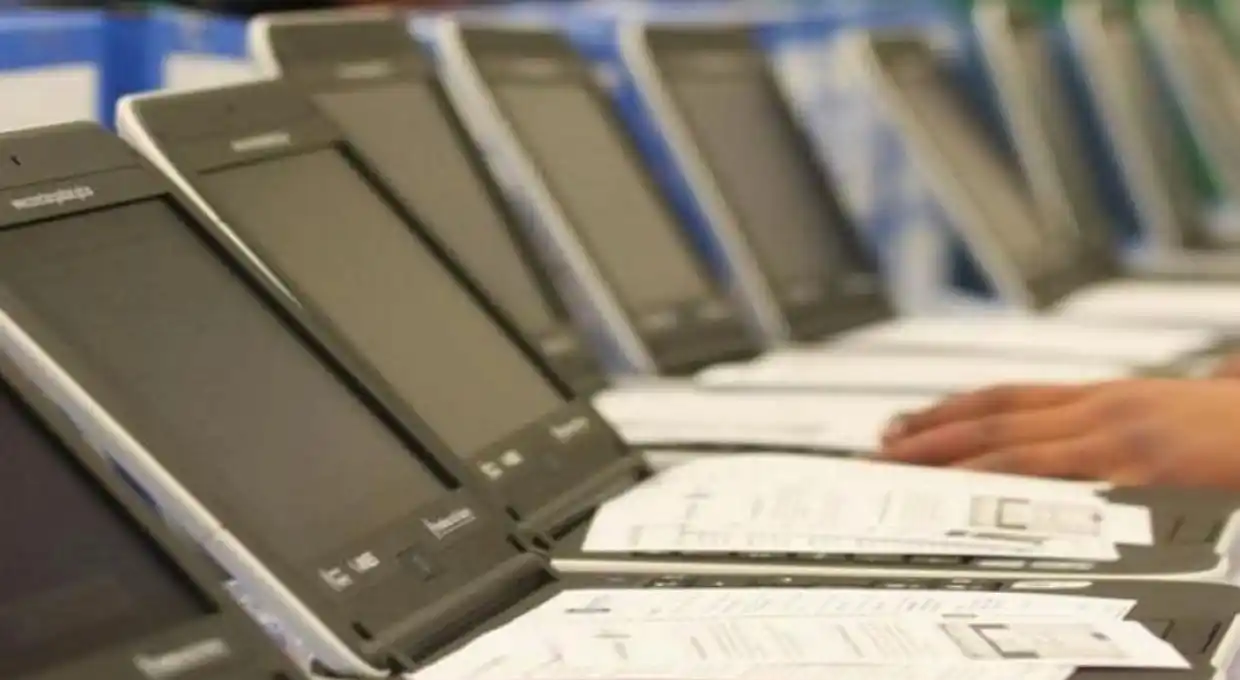 El Gobierno comprará 70.000 notebooks para reducir la brecha digital