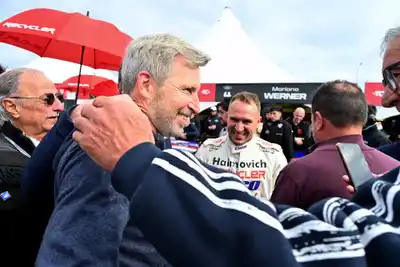 Frigerio acompañó la 8ª fecha del Turismo Carretera en Concepción del Uruguay y destacó el impacto económico del evento