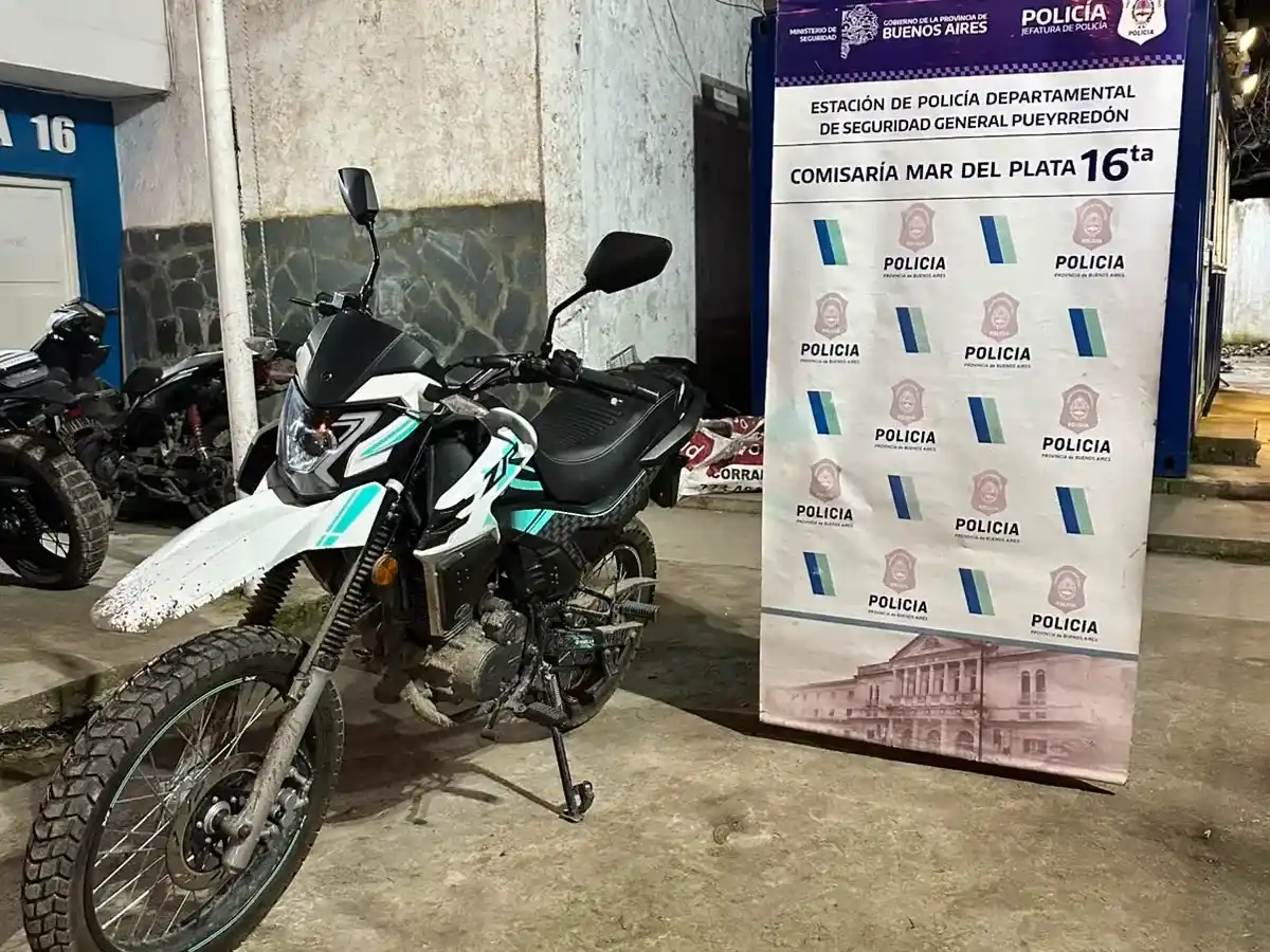 Aprehendieron a un adolescente de 17 años con una moto robada en Fortunato de la Plaza