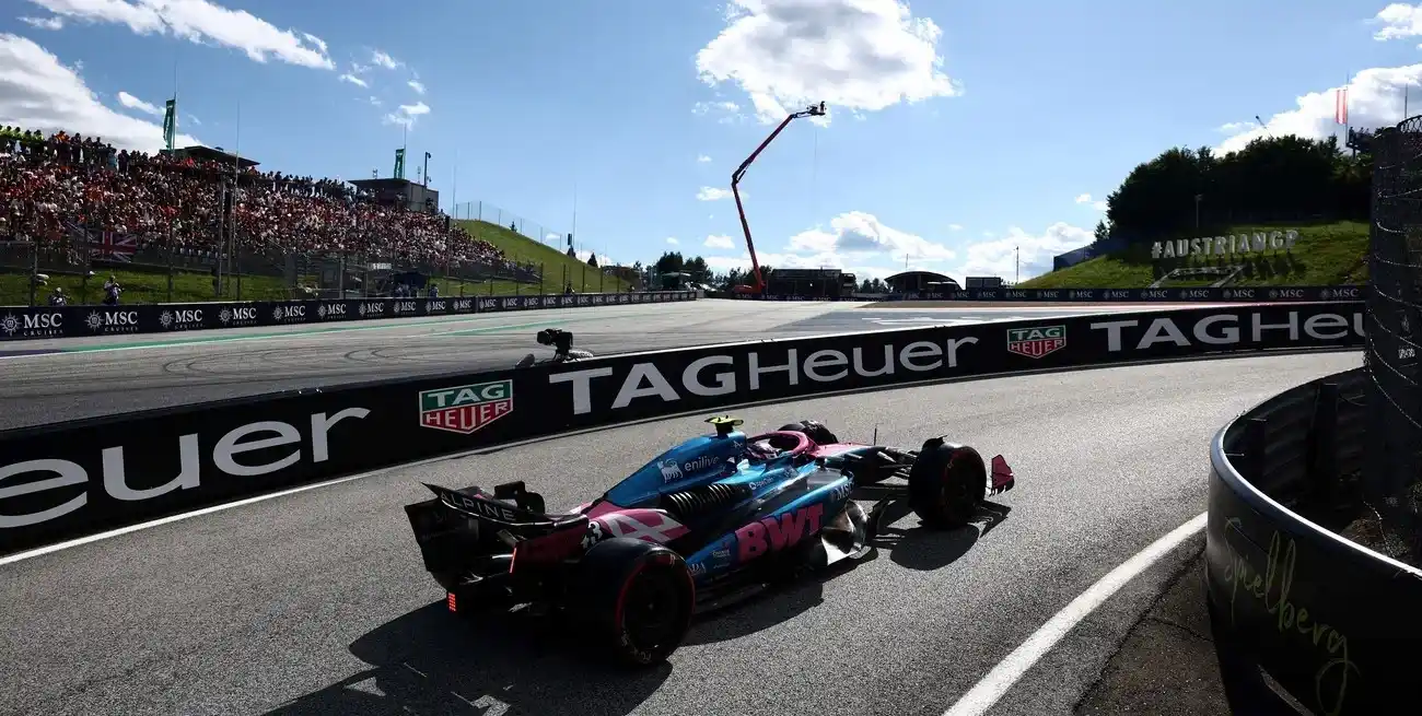 El Red Bull Ring es más que un circuito para Colapinto; es el escenario donde su talento ha brillado con victorias y estrategias audaces. Foto: REUTERS / Jakub Porzycki.