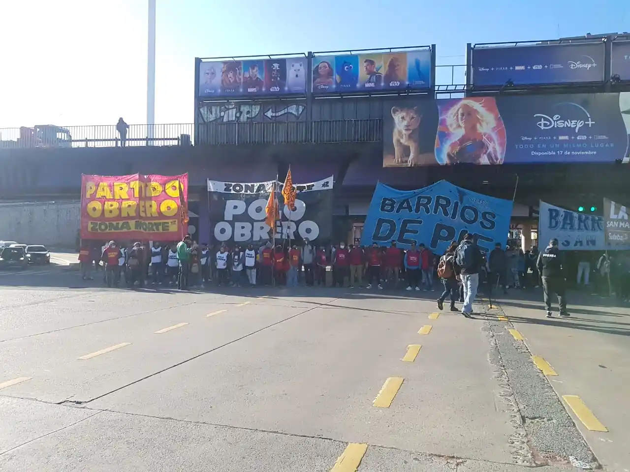 Cortes y piquetes en distintos puntos de la Provincia en repudio al desalojo de las 1400 familias en Guernica