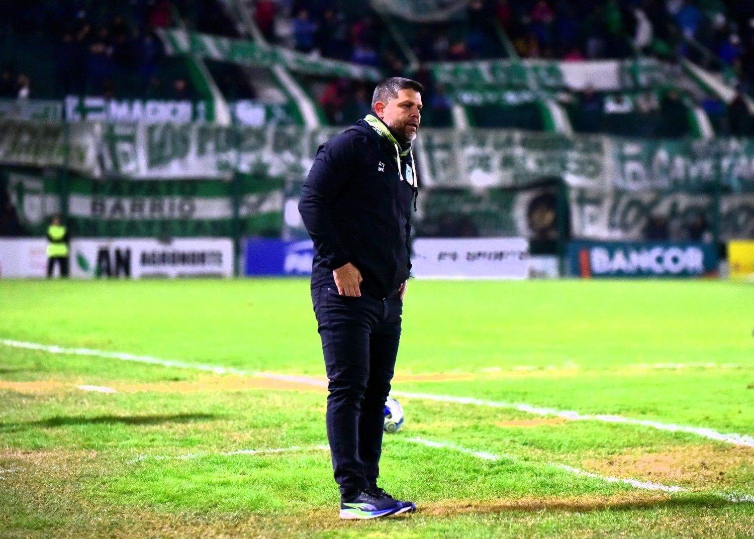 El director técnico "verde", Sergio Maza