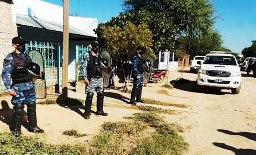 Desarticulan centro de distribución de drogas