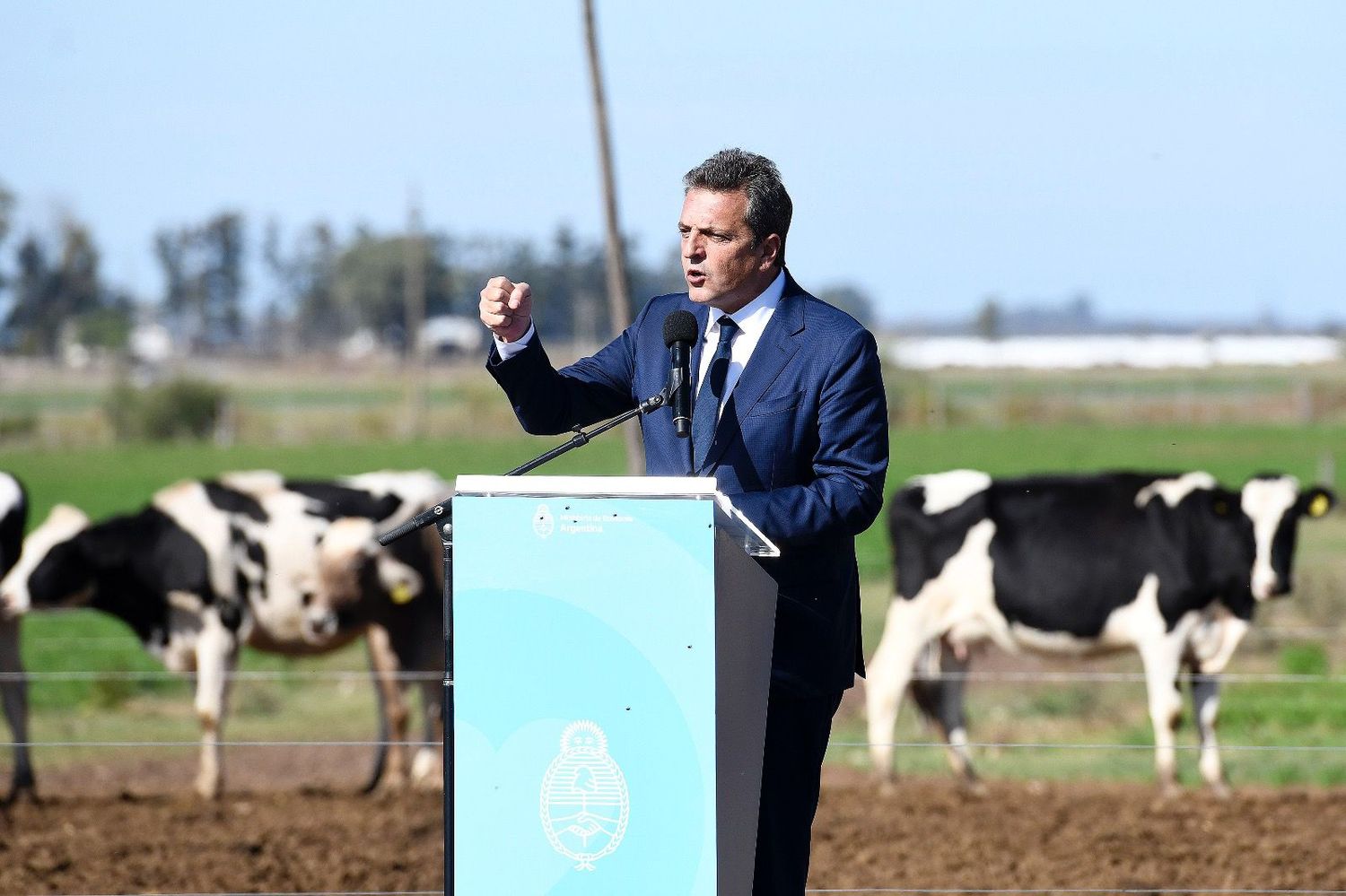 Baja de tasas de tarjetas de crédito, alivio fiscal para pymes y nuevo rol para el Mercado Central